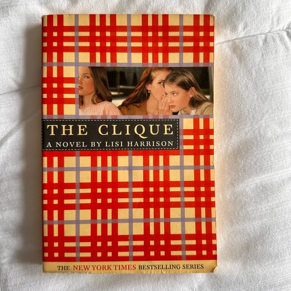 The Clique Book Series by Lisi Harrison - Picture 2 of 10